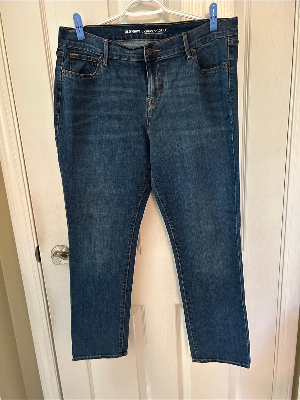 Old Navy Straight Leg Jeans in Dark Blue Wash - Women's